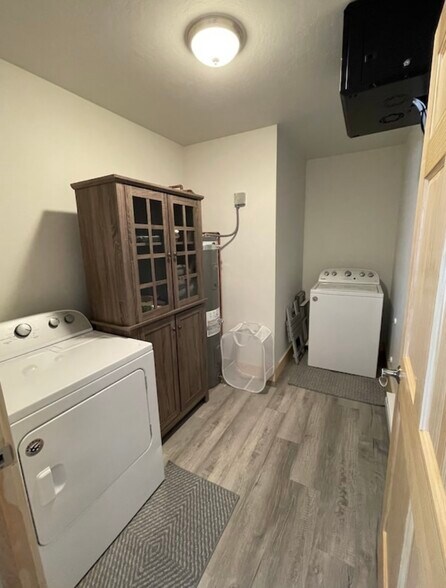 More Photos Of 305 Spring Street, Gardiner Multifamily For Sale