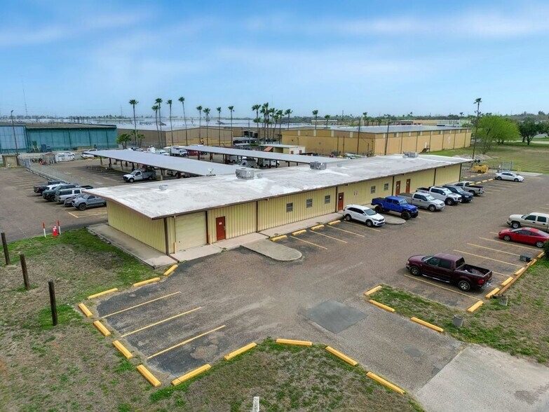 More Photos Of 2120 Redbud Ave, McAllen Service For Sale