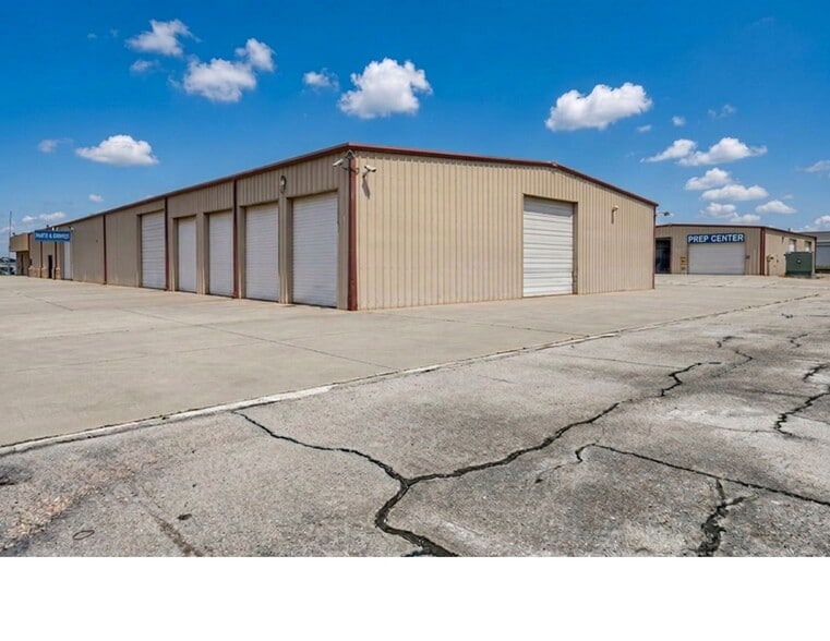 More Photos Of 9965 Highway 6, Navasota Auto Dealership For Sale