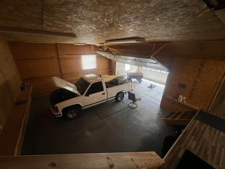 More Photos Of 380 S Main St, De Graff Light Manufacturing For Sale