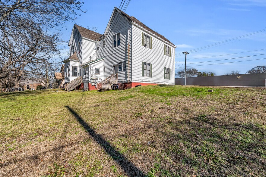 More Photos Of 123 Cottrell st, West Point Multifamily For Sale