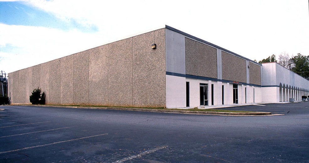 More Photos Of 6481 Peachtree Industrial Blvd, Atlanta Distribution For Lease