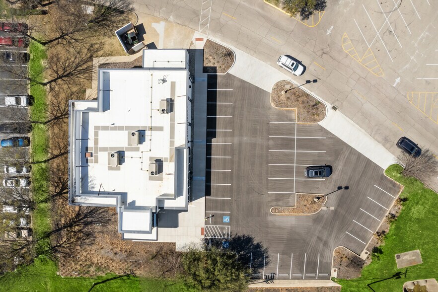 More Photos Of 5901 W Waco Dr, Waco Medical For Sale