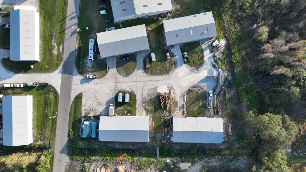 More Photos Of 8420 Epicenter Blvd, Lakeland Unknown For Lease