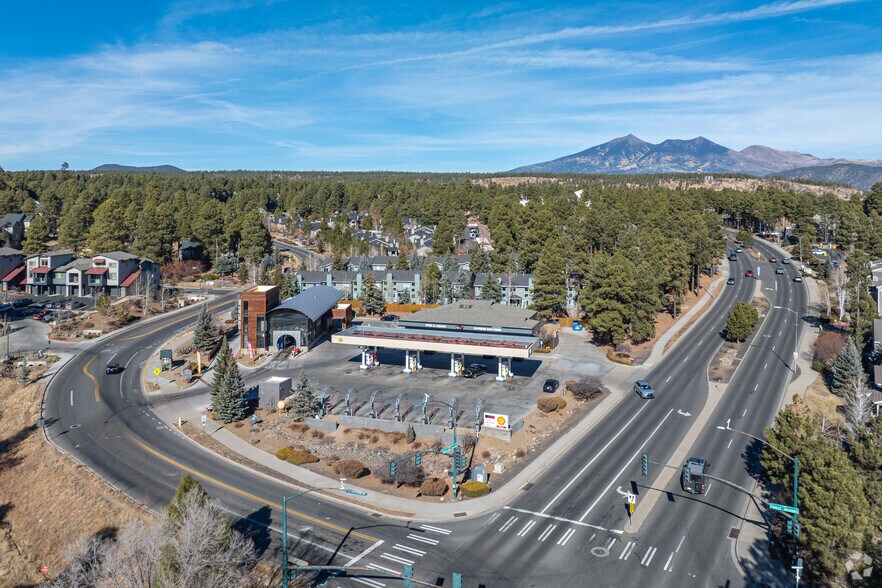 More Photos Of 2325 S Woodlands Village Blvd, Flagstaff Service Station For Sale