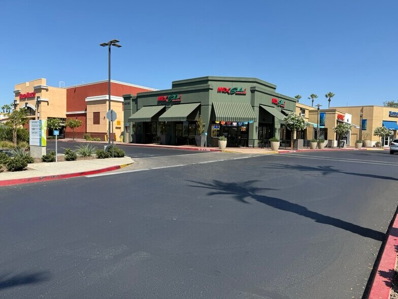 More Photos Of 40 El Camino, Fresno Storefront For Lease