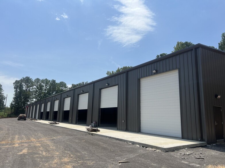 More Photos Of 112 Pine Ridge Rd, Pell City Warehouse For Lease