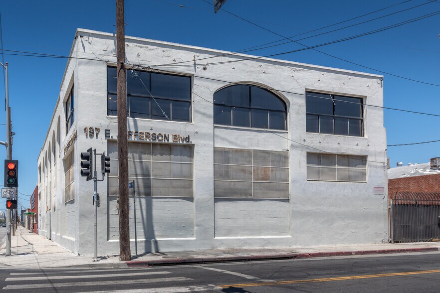 More Photos Of 197 E Jefferson Blvd, Los Angeles Warehouse For Sale
