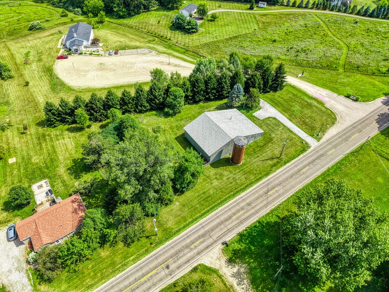 More Photos Of 15921 W M 36, Pinckney Light Distribution For Sale