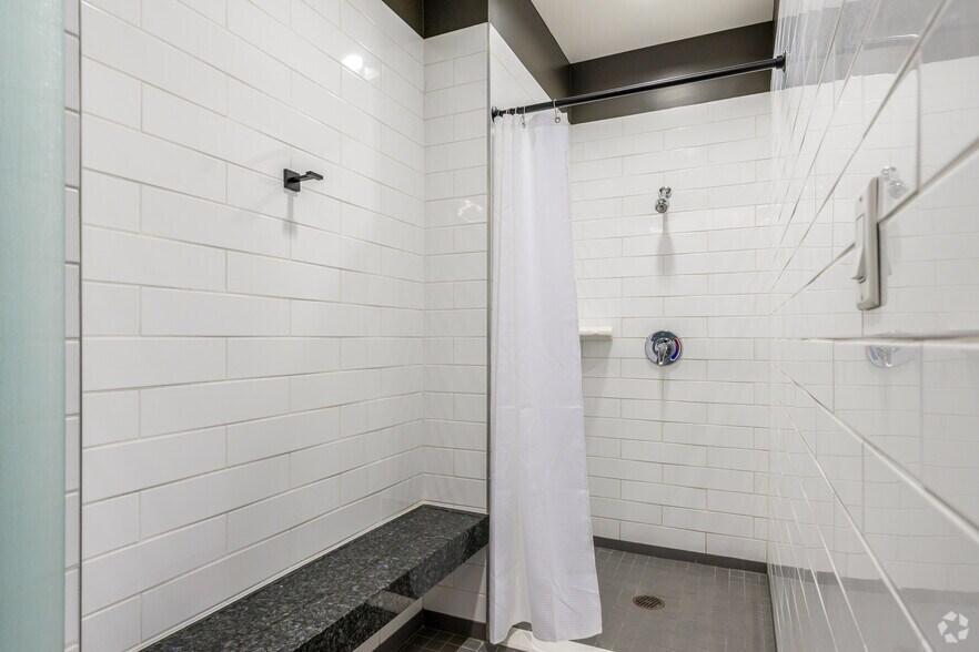 More Photos Of 1801 Alma Dr, Plano Office For Lease