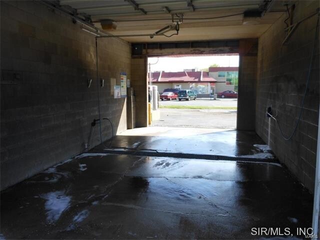 More Photos Of 844 S Morrison Ave, Collinsville Carwash For Sale