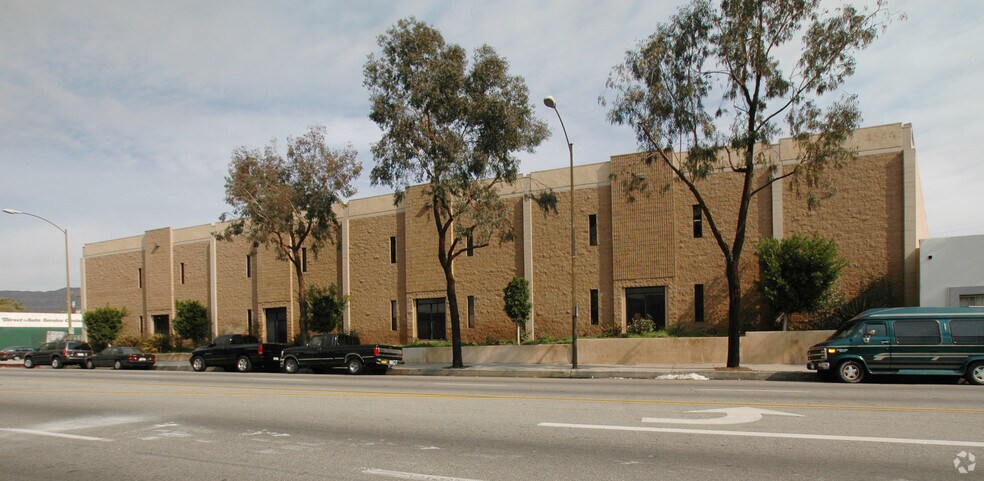 More Photos Of 4544 San Fernando Rd, Glendale Light Manufacturing For Lease