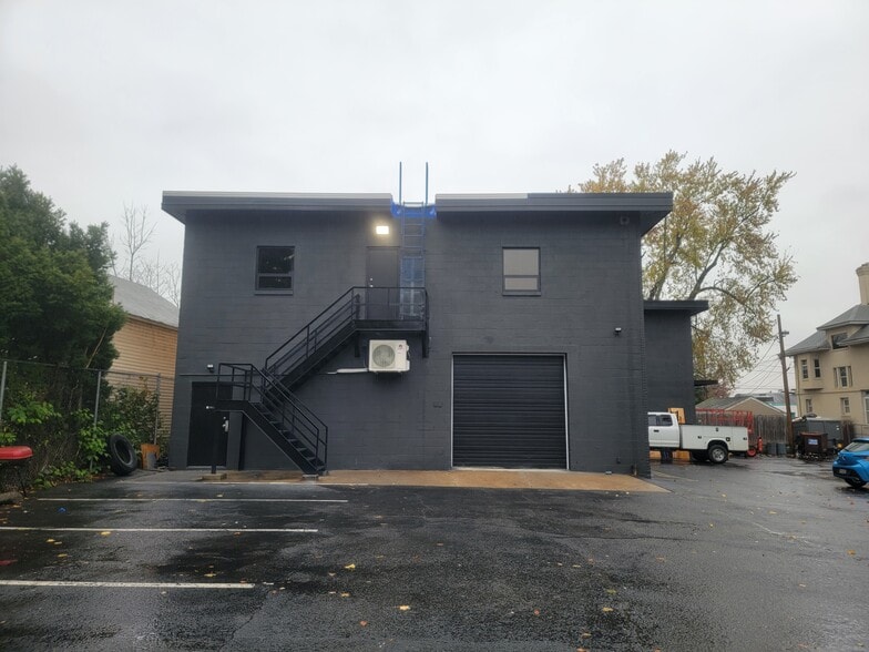 More Photos Of 1282 N Broad St, Hillside Loft Creative Space For Lease