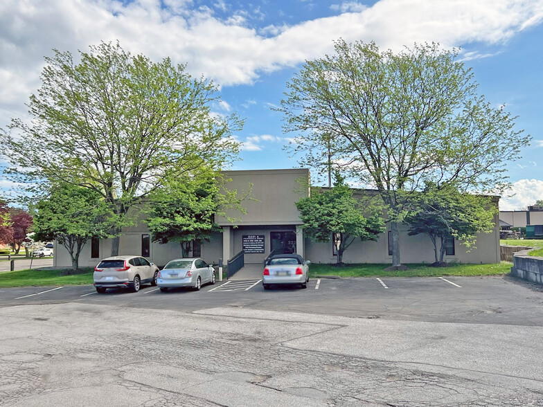 Primary Photo Of 2221 Peninsula Dr, Erie Office For Lease