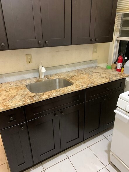 More Photos Of 124 William St, Perth Amboy Apartments For Sale