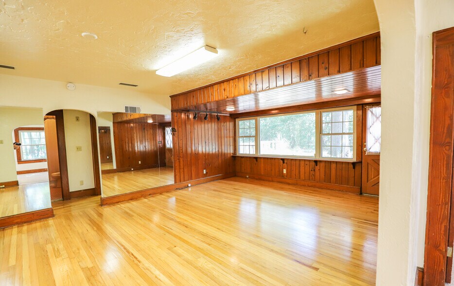 More Photos Of 1234 NW 14th Ave, Gainesville Medical For Lease