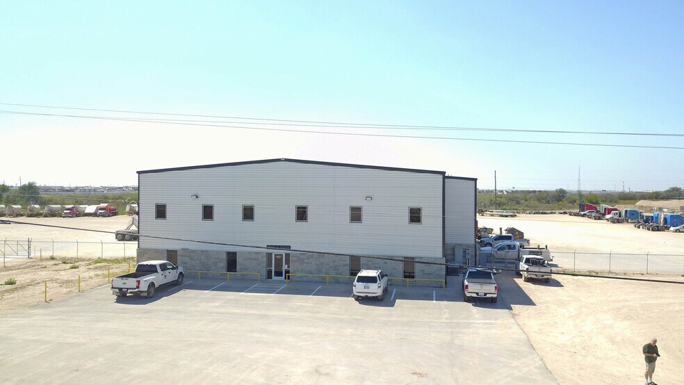 More Photos Of 2250 Dixie Blvd, Odessa Industrial For Sale