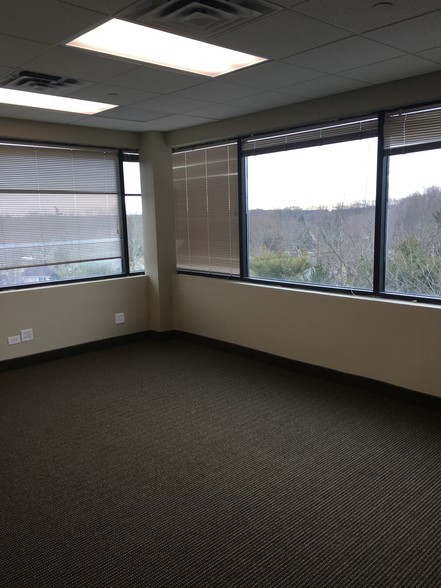 More Photos Of 280 State Route 35, Red Bank Medical For Lease