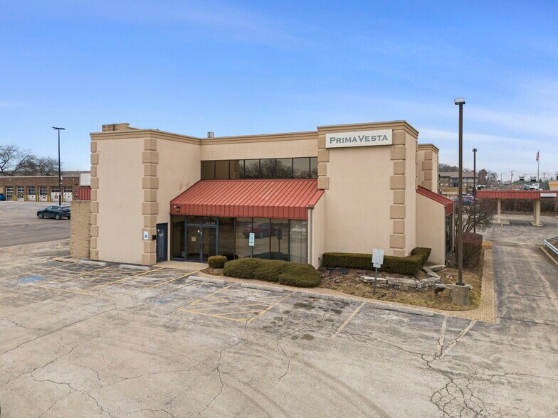 Primary Photo Of 10S660 Kingery Hwy, Willowbrook Office For Sale
