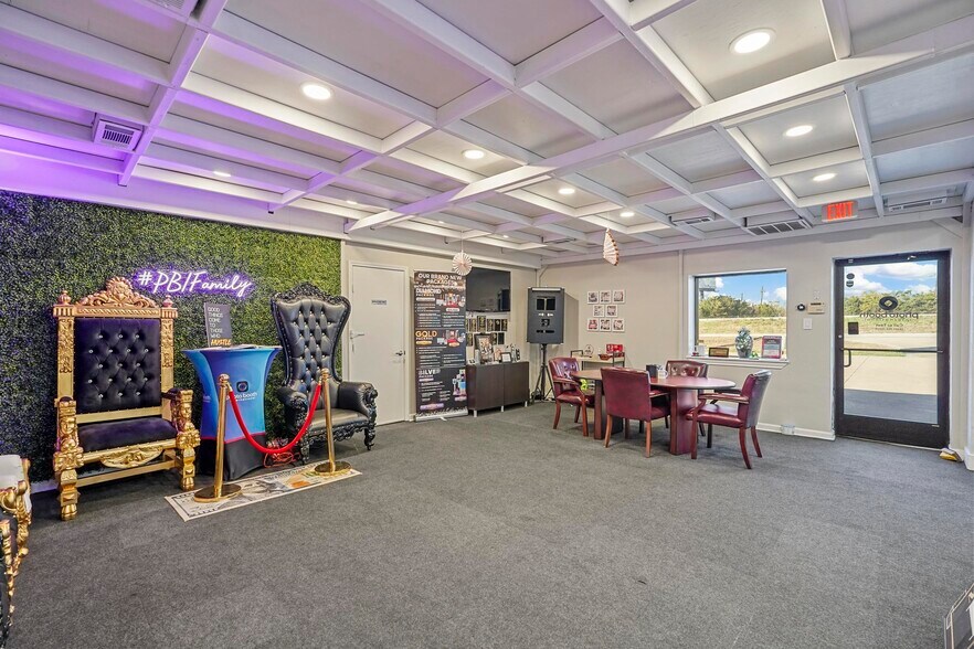 More Photos Of 4250 I-30 E, Rockwall Showroom For Sale