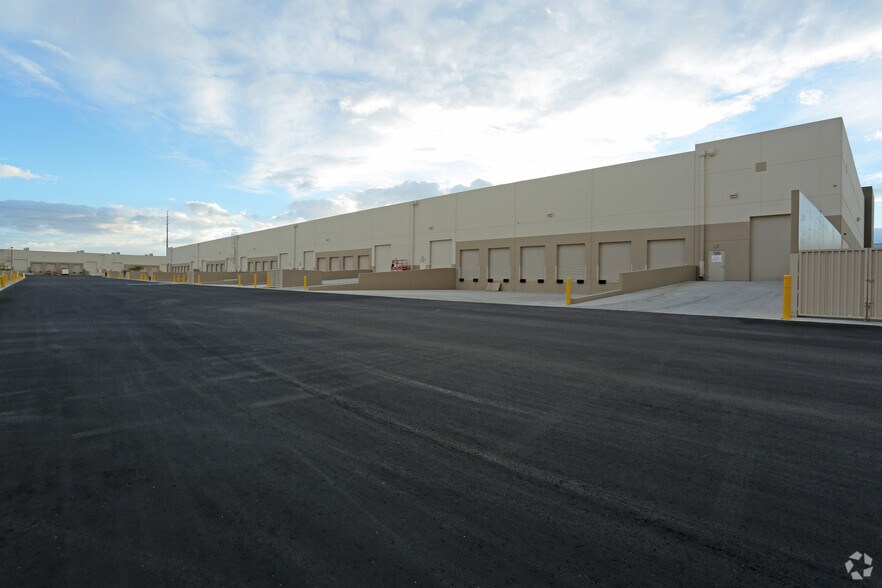 More Photos Of 7200 S Montessouri Rd, Las Vegas Distribution For Lease