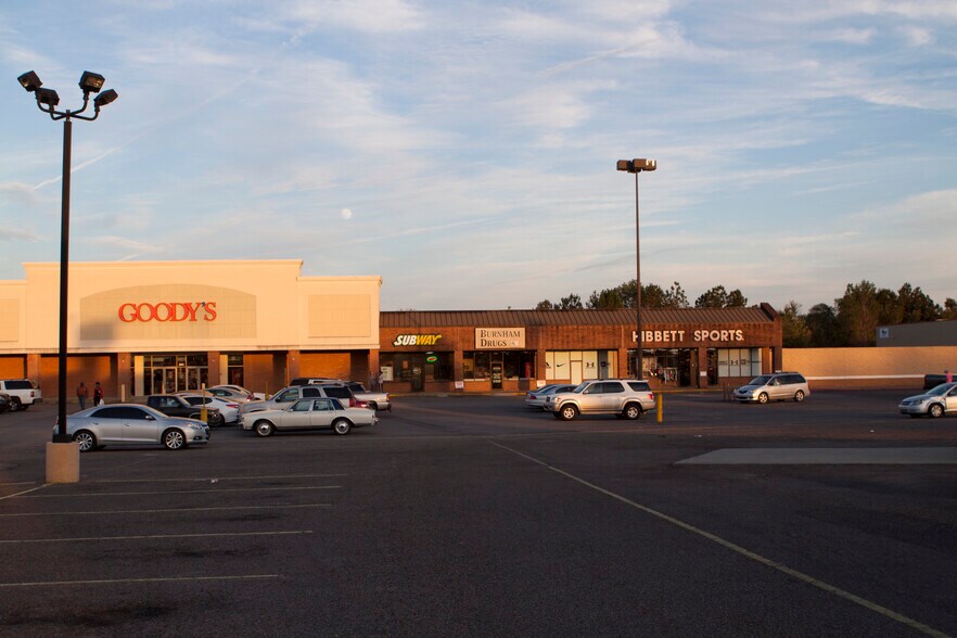 More Photos Of 12112-12130 Old 63 S, Lucedale General Retail For Lease