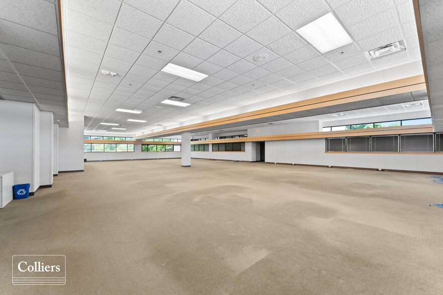 More Photos Of 305 E Main St, Siloam Springs Office For Sale