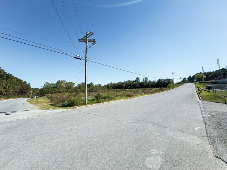 More Photos Of 3530 Central Park Blvd blvd, Louisville Warehouse For Lease