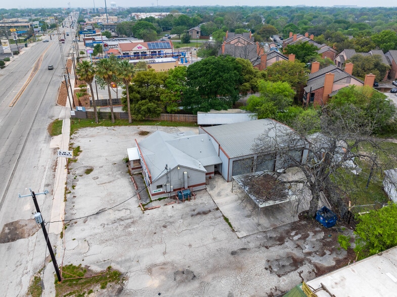 More Photos Of 1331 Austin Hwy, San Antonio Auto Repair For Sale