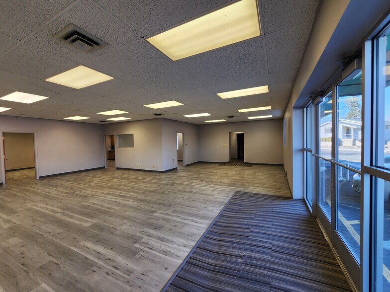 More Photos Of 720 6th St, Clarkston Medical For Lease