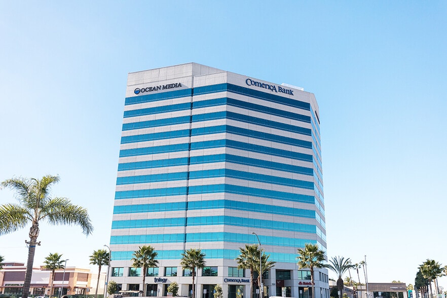 More Photos Of 17011 Beach Blvd, Huntington Beach Office For Lease