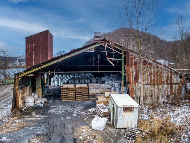 More Photos Of 1129 Collins Memorial Dr, Chester Industrial For Sale