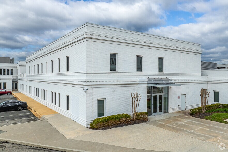 More Photos Of 4041 Ogletown Rd, Newark Office For Sale