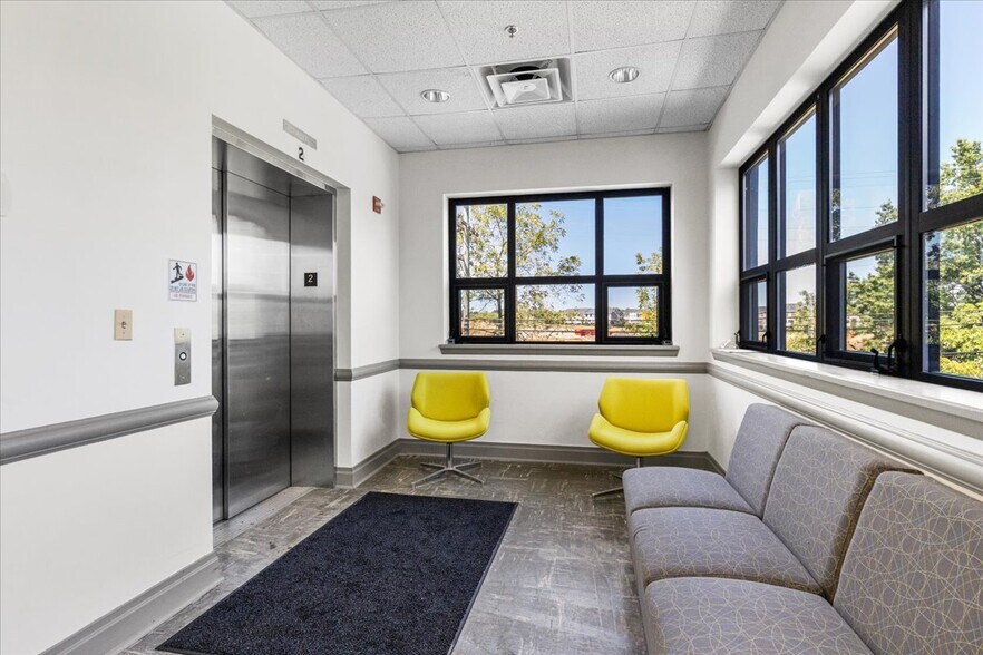 More Photos Of 1 Radar Way, Tinton Falls Office For Lease