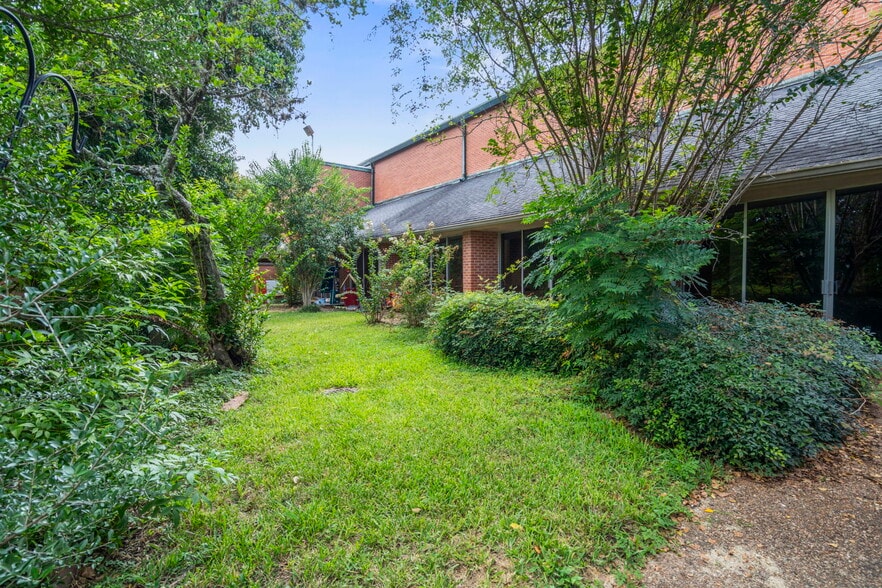 More Photos Of 3511 Linkwood Dr, Houston Religious Facility For Sale