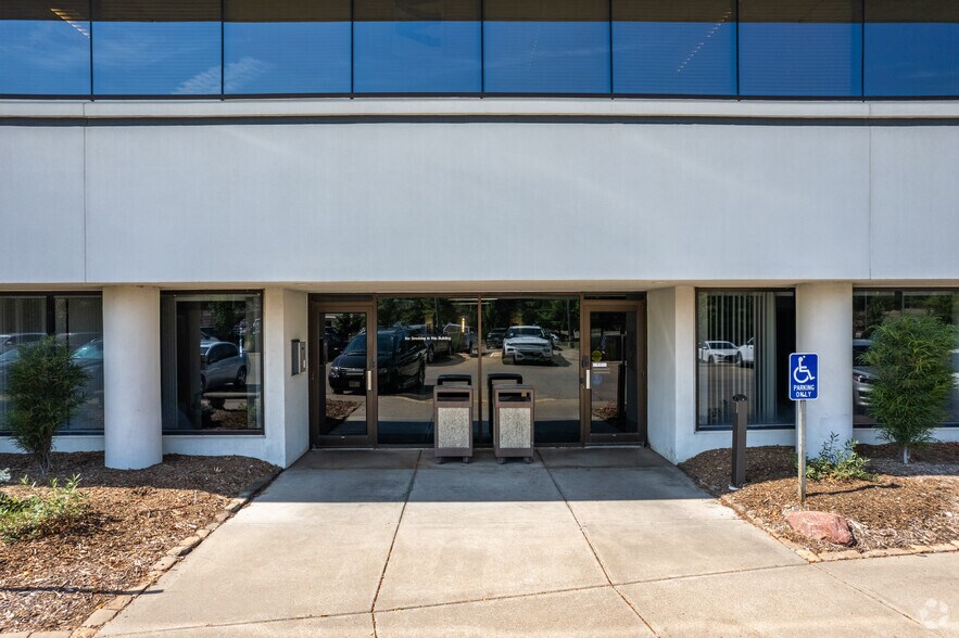 More Photos Of 7441 O St, Lincoln Office For Lease