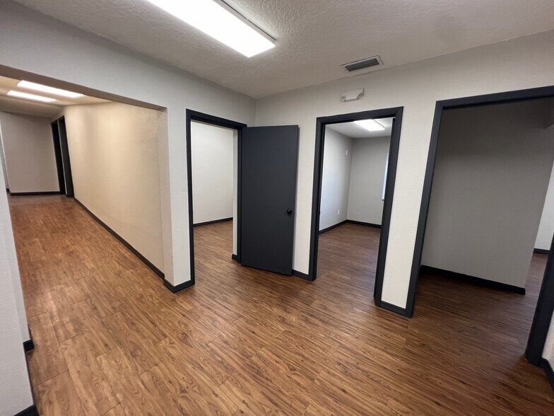 More Photos Of 512 S Dale Mabry Hwy, Tampa Office For Sale