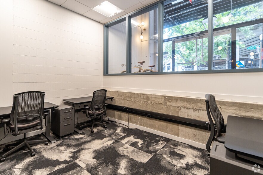 More Photos Of 603 Munger Ave, Dallas Office For Lease