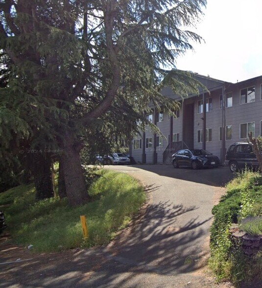 More Photos Of 4700 Falls View Ave, West Linn Apartments For Sale