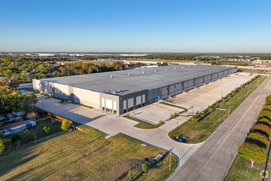 More Photos Of 200 Dalport Pky, Wilmer Warehouse For Lease