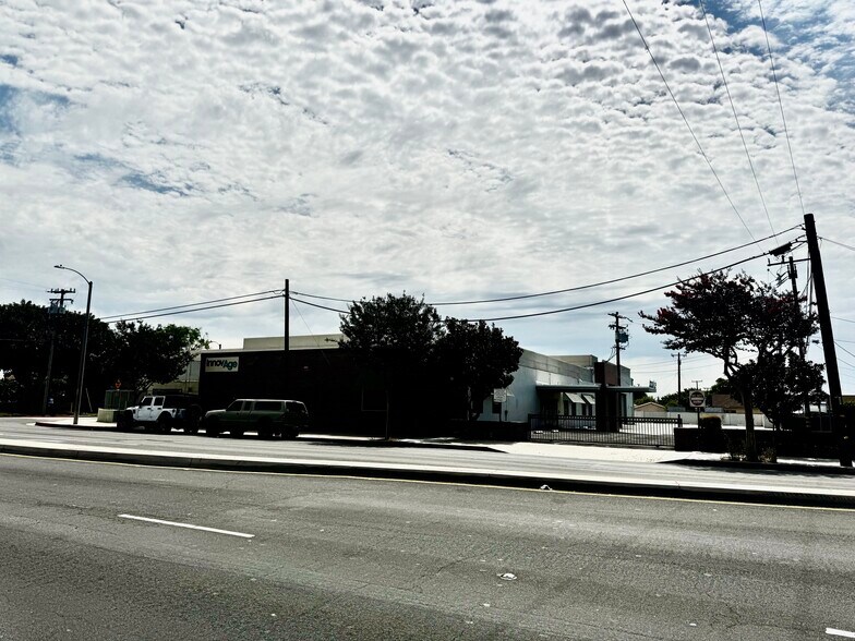 More Photos Of 12130 Paramount Blvd, Downey Medical For Lease