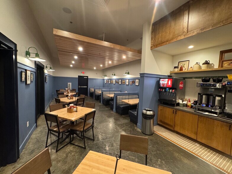 More Photos Of 166 Calhoun Station Pky, Gluckstadt Restaurant For Sale