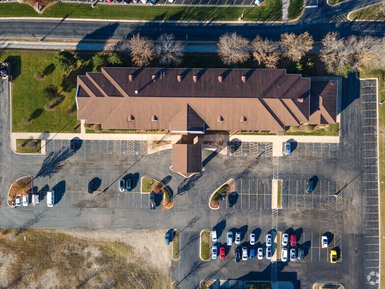 More Photos Of 2595 Bunker Hill Dr, Algonquin Hotel For Sale