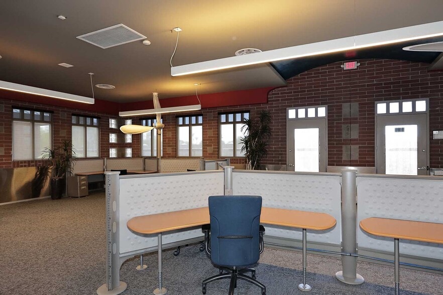 More Photos Of 2812 N Norwalk, Mesa Office For Sale