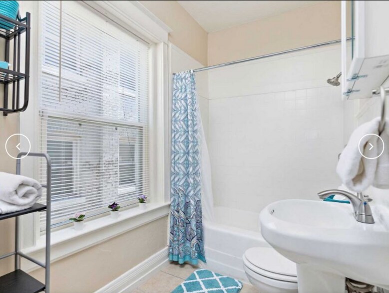More Photos Of 1017 W 39th St, Kansas City Apartments For Sale