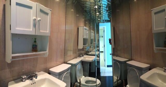 More Photos Of 35 Central Dr, Farmingdale Warehouse For Lease