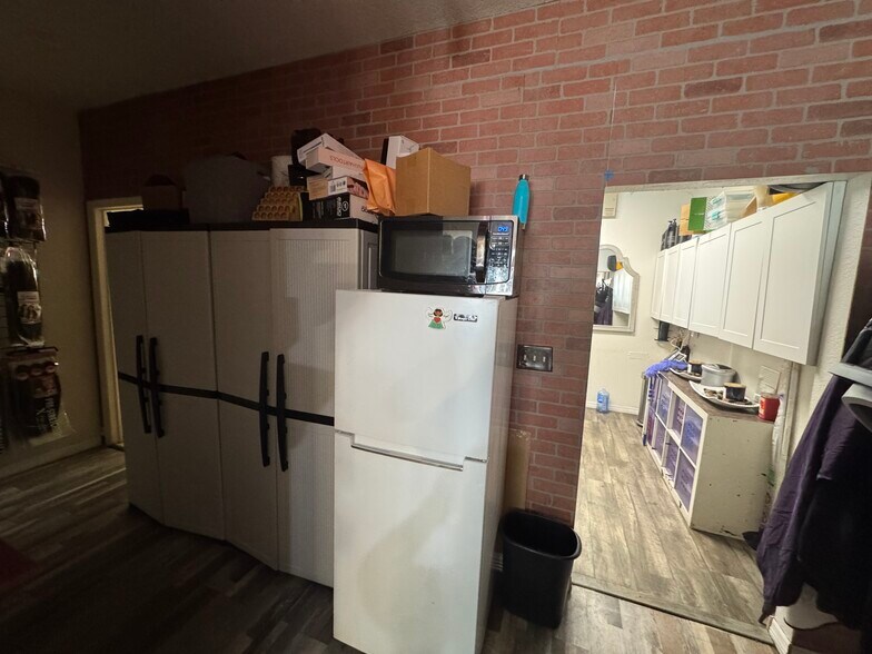 More Photos Of 1610 Central Ave, Saint Petersburg Storefront For Lease