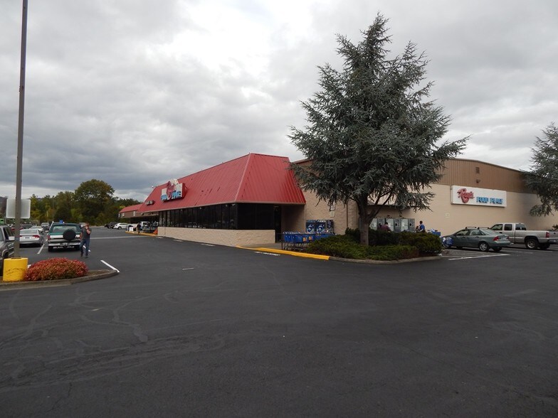 Primary Photo Of 4635 Carnes Rd, Roseburg Unknown For Lease