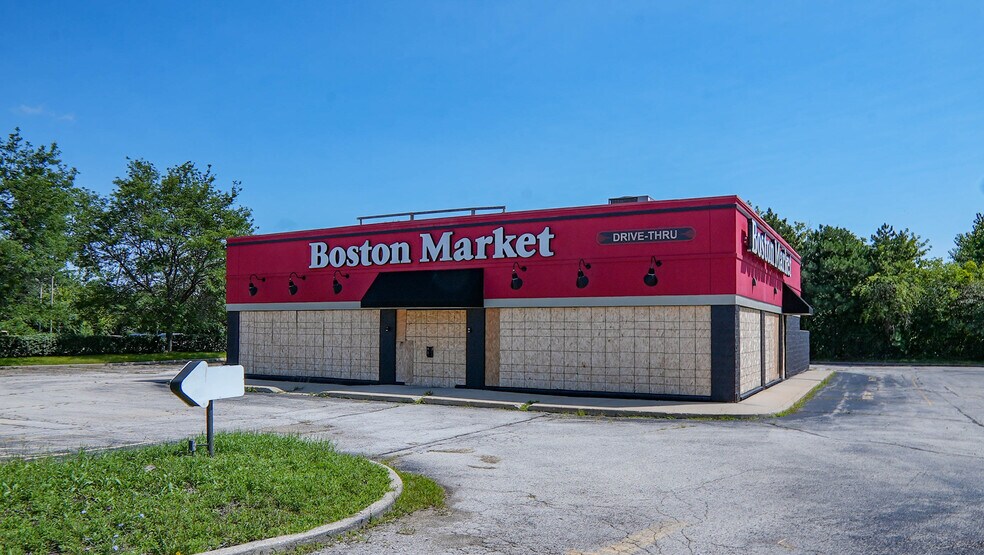 More Photos Of 919 N Green Bay Rd, Waukegan Restaurant For Sale