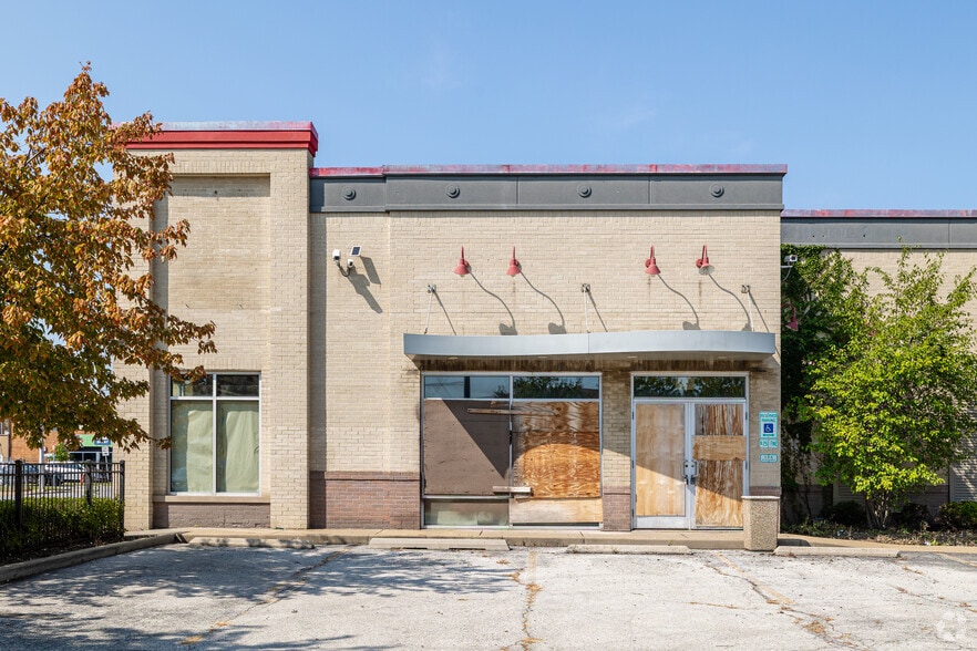 More Photos Of 1914 W 79th St, Chicago Freestanding For Sale